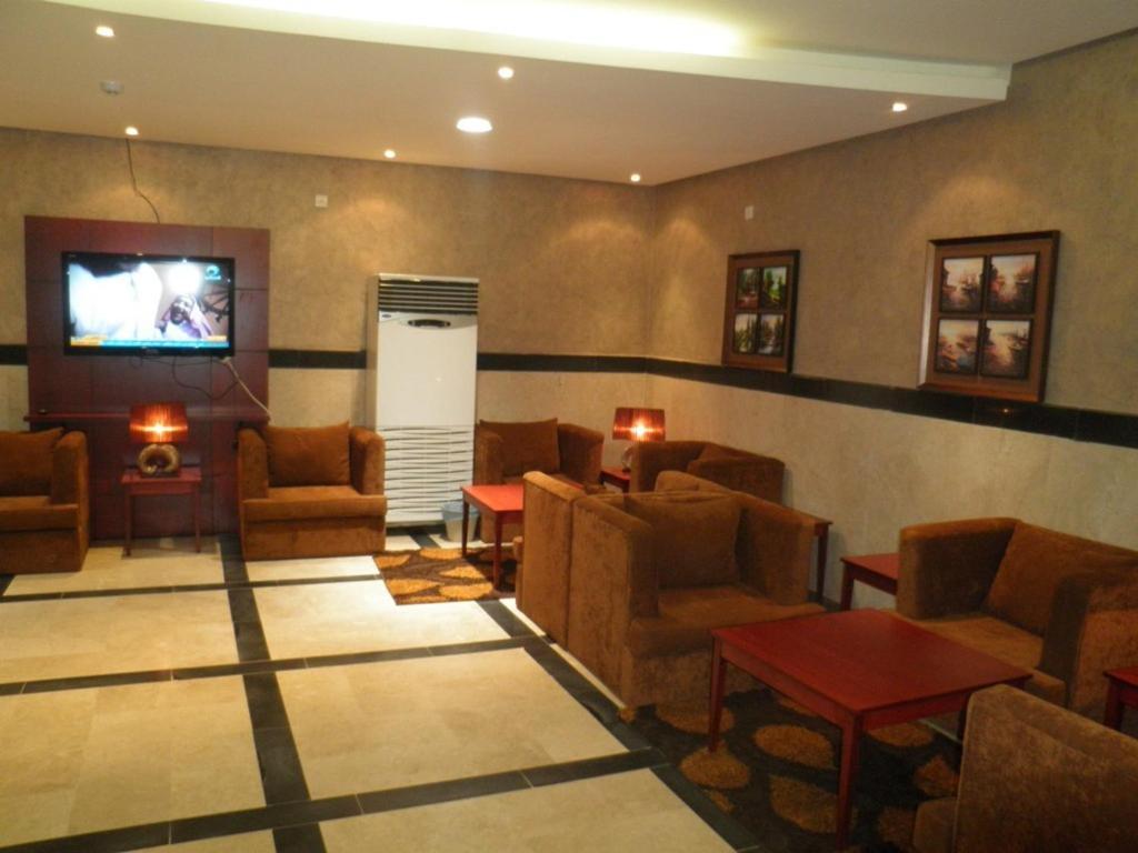 อัลมูฮัยดบ์ นัดวะอ์ อพาร์ตโฮเต็ล Aparthotel ริยาดห์ ภายนอก รูปภาพ
