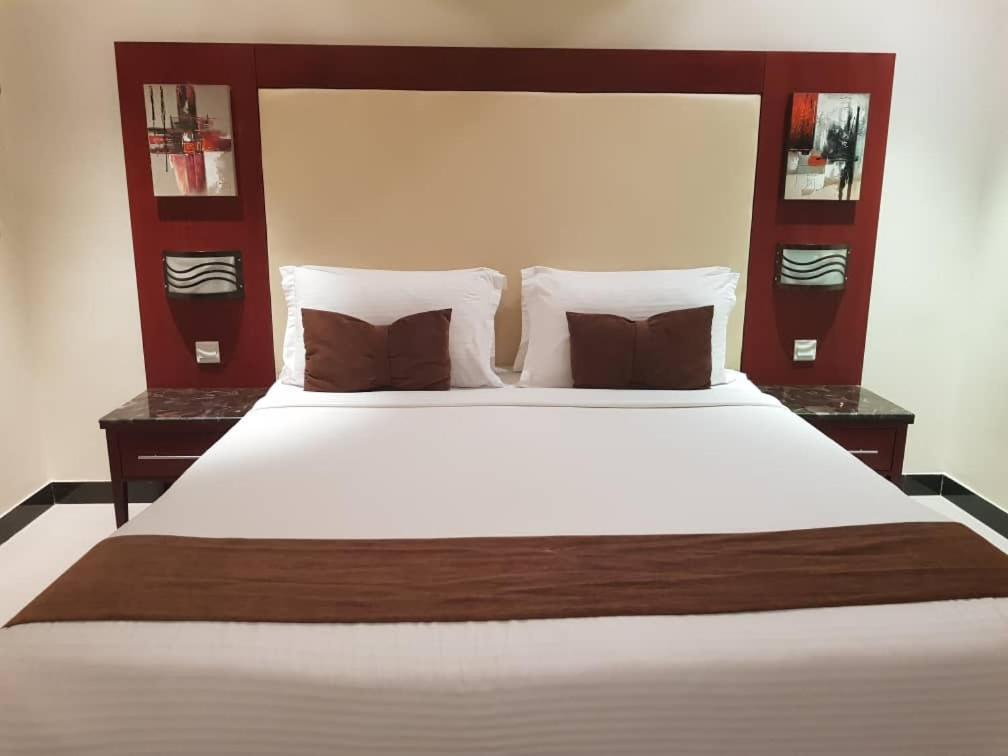 อัลมูฮัยดบ์ นัดวะอ์ อพาร์ตโฮเต็ล Aparthotel ริยาดห์ ภายนอก รูปภาพ