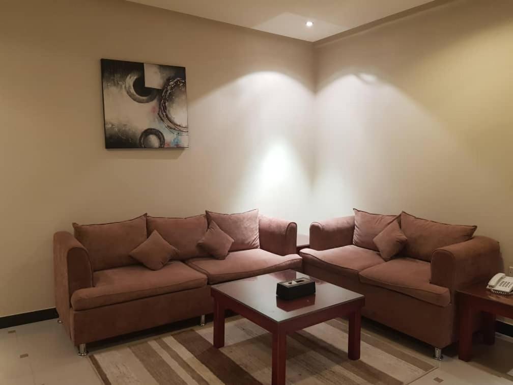 อัลมูฮัยดบ์ นัดวะอ์ อพาร์ตโฮเต็ล Aparthotel ริยาดห์ ภายนอก รูปภาพ